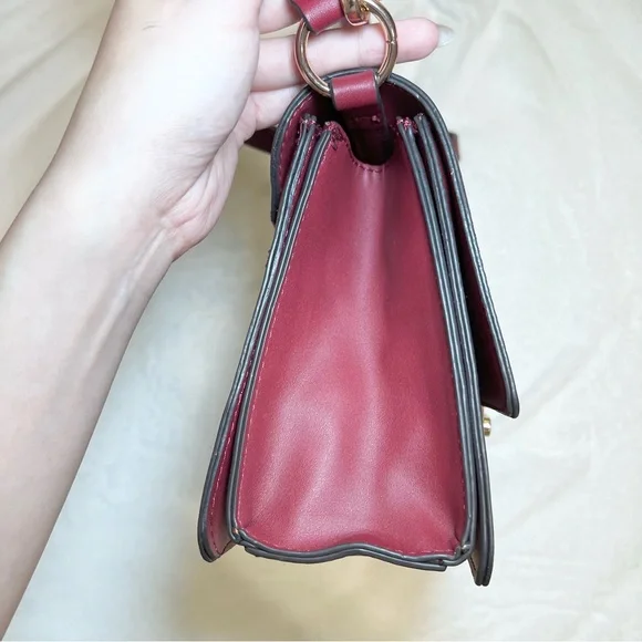 GUESS womens Evie Medium Shoulder Bag Purse Cranberry - Picture 6 of 14